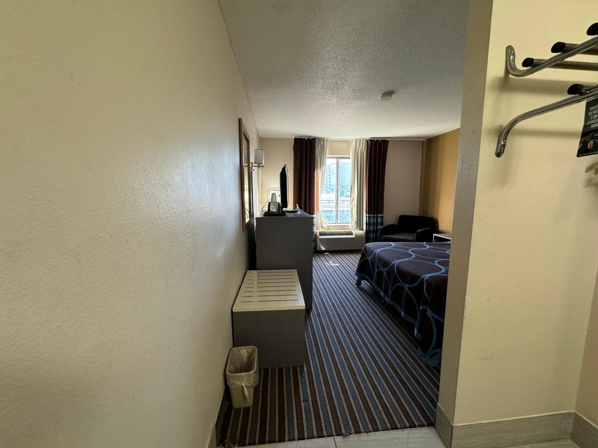 מלון Super 8 By Wyndham Columbia Clark Lane מראה חיצוני תמונה