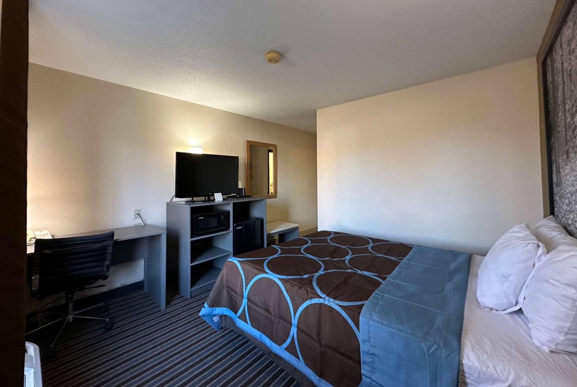 מלון Super 8 By Wyndham Columbia Clark Lane מראה חיצוני תמונה